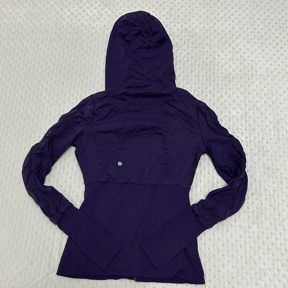 Reversible Lululemon Jacket (size 8) - Picture 5 of 10